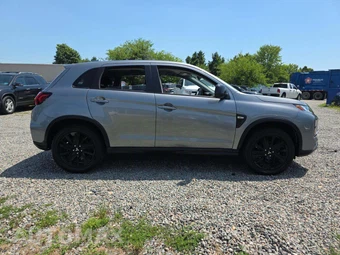2023 Mitsubishi Outlander Sport 2.0 LE - miniatura 4