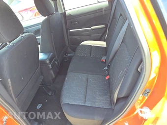 2023 Mitsubishi Outlander Sport 2.0 LE - miniatura 13