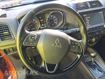 2023 Mitsubishi Outlander Sport 2.0 LE - miniatura 10