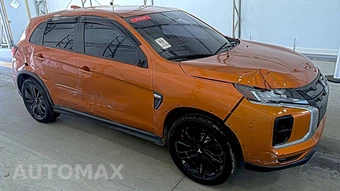 2023 Mitsubishi Outlander Sport 2.0 LE - miniatura 3