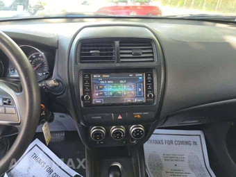 2023 Mitsubishi Outlander Sport 2.0 S - miniatura 10