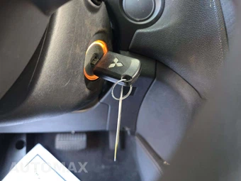 2023 Mitsubishi Outlander Sport 2.0 S - miniatura 8