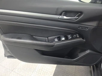2023 Nissan Altima Platinum – miniatura 9