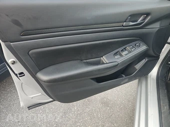 2023 Nissan Altima S – miniatura 9