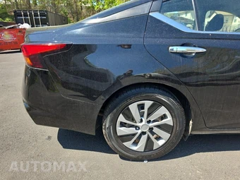 2023 Nissan Altima S – miniatura 10