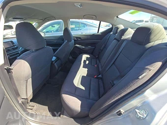 2023 Nissan Altima S – miniatura 10