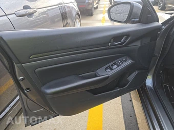 2023 Nissan Altima S – miniatura 9