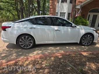2023 Nissan Altima SL - miniatura 4