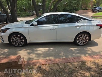 2023 Nissan Altima SL - miniatura 8