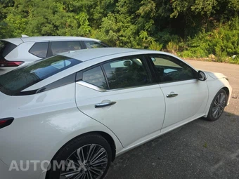 2023 Nissan Altima SL - miniatura 4