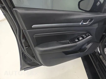 2023 Nissan Altima SL - miniatura 9
