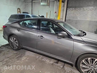 2023 Nissan Altima SL – miniatura 4