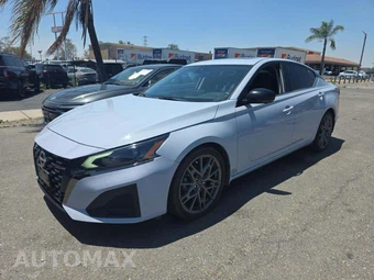 2023 Nissan Altima SR