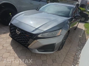 2023 Nissan Altima SR