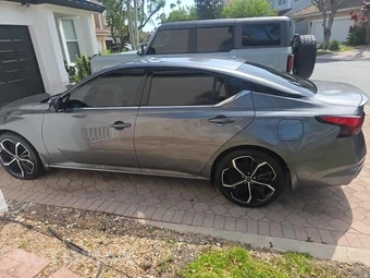 2023 Nissan Altima SR - miniatura 8