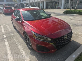 2023 Nissan Altima SR - miniatura 3