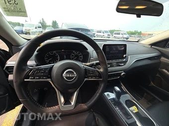 2023 Nissan Altima SR - miniatura 11