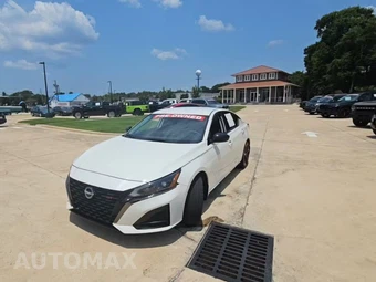 2023 Nissan Altima SR