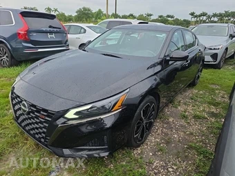 2023 Nissan Altima SR