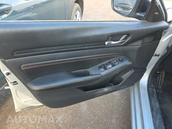 2023 Nissan Altima SR – miniatura 9