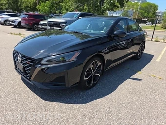 2023 Nissan Altima SR