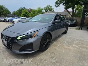 2023 Nissan Altima SR