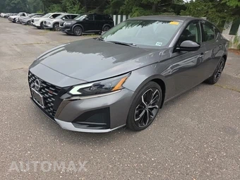 2023 Nissan Altima SR
