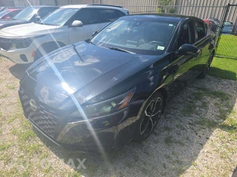 2023 Nissan Altima SR