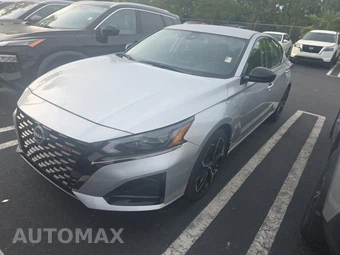 2023 Nissan Altima SR