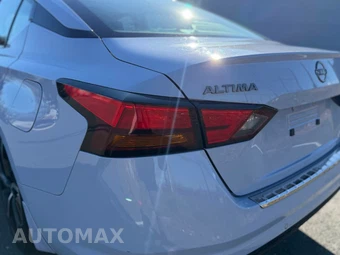 2023 Nissan Altima SR - miniatura 13