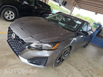 2023 Nissan Altima SR