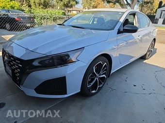 2023 Nissan Altima SR