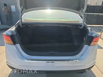2023 Nissan Altima SR - miniatura 17