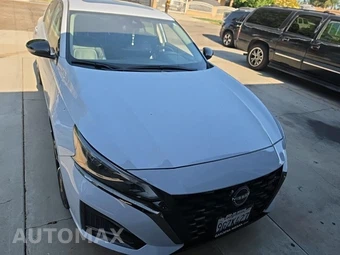 2023 Nissan Altima SR - miniatura 2