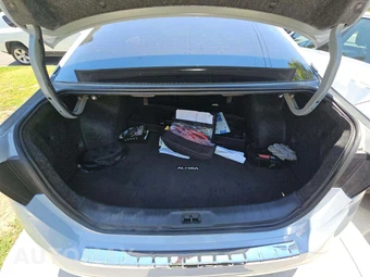 2023 Nissan Altima SR - miniatura 14