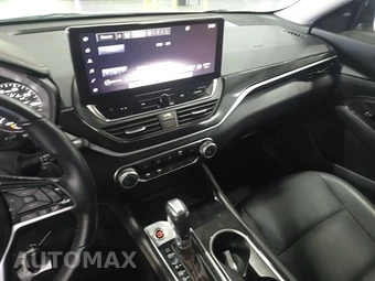 2023 Nissan Altima SR – miniatura 11