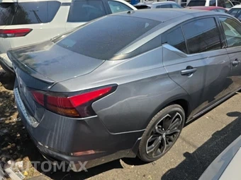 2023 Nissan Altima SR – miniatura 4