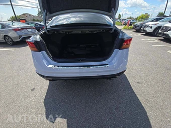 2023 Nissan Altima SR - miniatura 11
