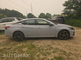 2023 Nissan Altima SR – miniatura 4