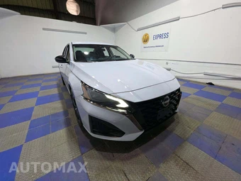 2023 Nissan Altima SR - miniatura 4