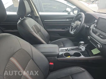 2023 Nissan Altima SR – miniatura 8