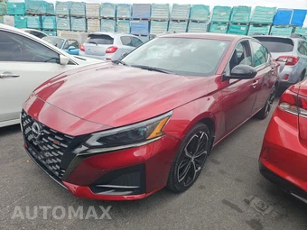 2023 Nissan Altima SR