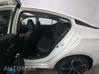 2023 Nissan Altima SR - miniatura 13