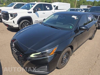 2023 Nissan Altima SR