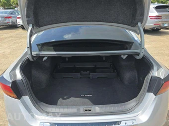 2023 Nissan Altima SV - miniatura 11