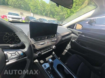 2023 Nissan Altima SV – miniatura 10