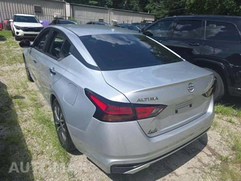2023 Nissan Altima SV – miniatura 2