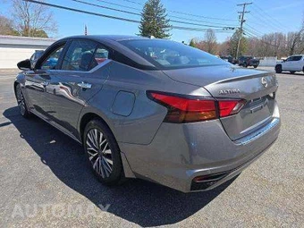 2023 Nissan Altima SV - miniatura 2