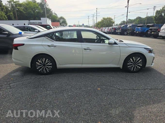 2023 Nissan Altima SV - miniatura 4