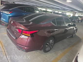 2023 Nissan Altima SV - miniatura 4